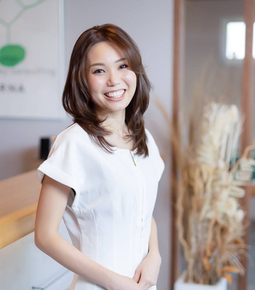 クラーク Erina Horita